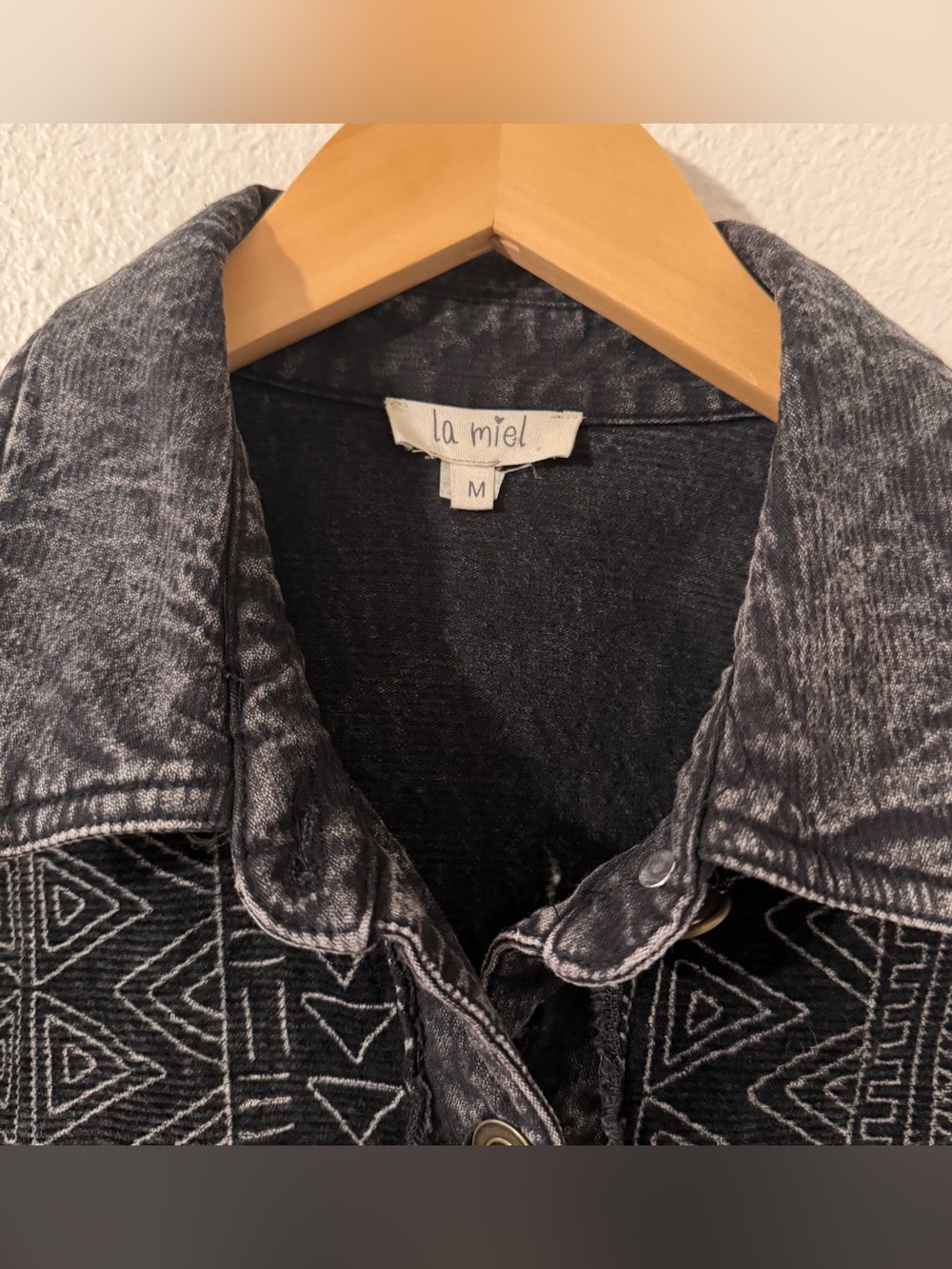 La Miel Shaket Jacket Southwestern Fringe Button Denim Courdaroy Shirt Black MD - Picture 2 of 12